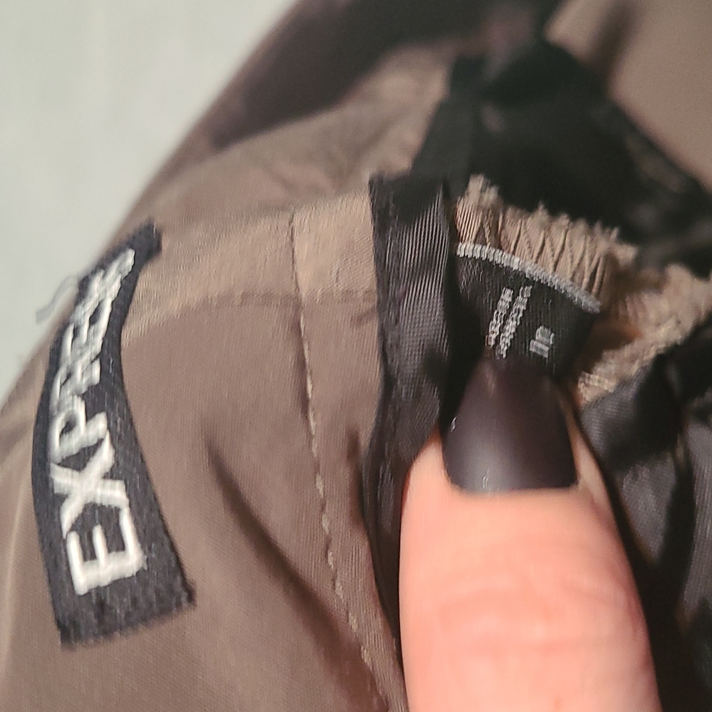 EXPRESS SHORTS - Picture 4 of 4